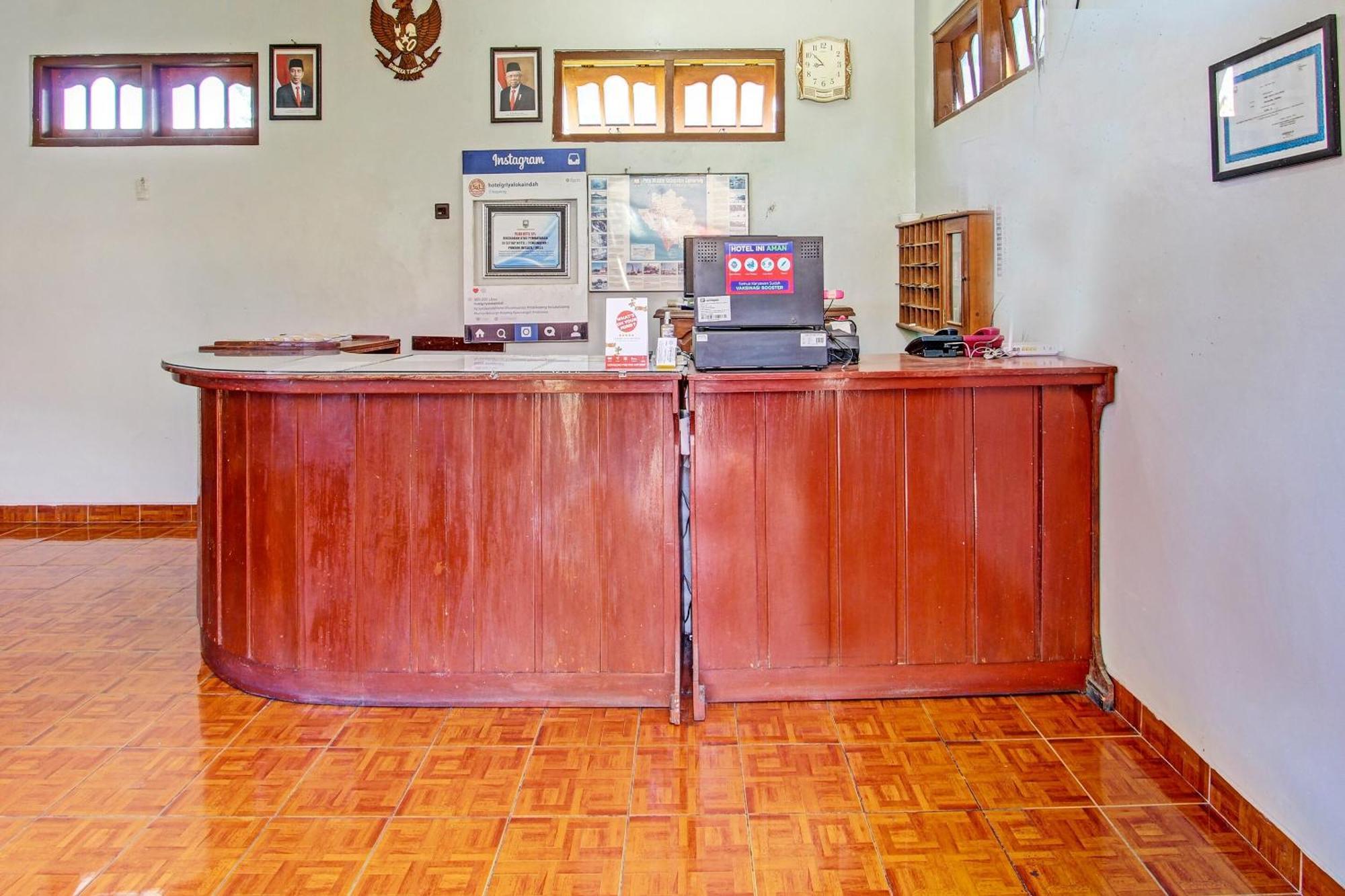 Capital O 91644 Loka Hause Hotel Salatiga Exterior photo