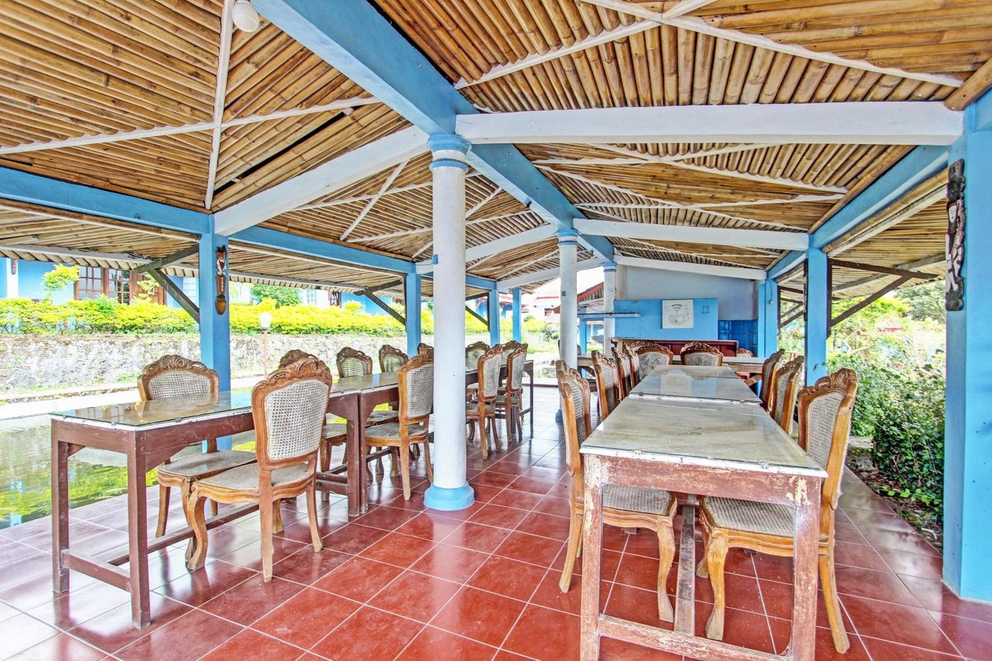 Capital O 91644 Loka Hause Hotel Salatiga Exterior photo