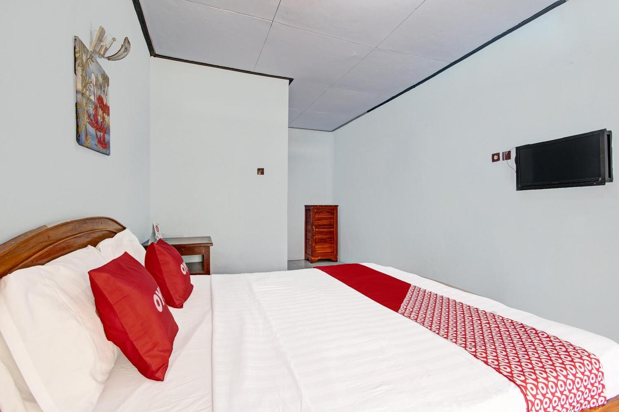 Capital O 91644 Loka Hause Hotel Salatiga Exterior photo