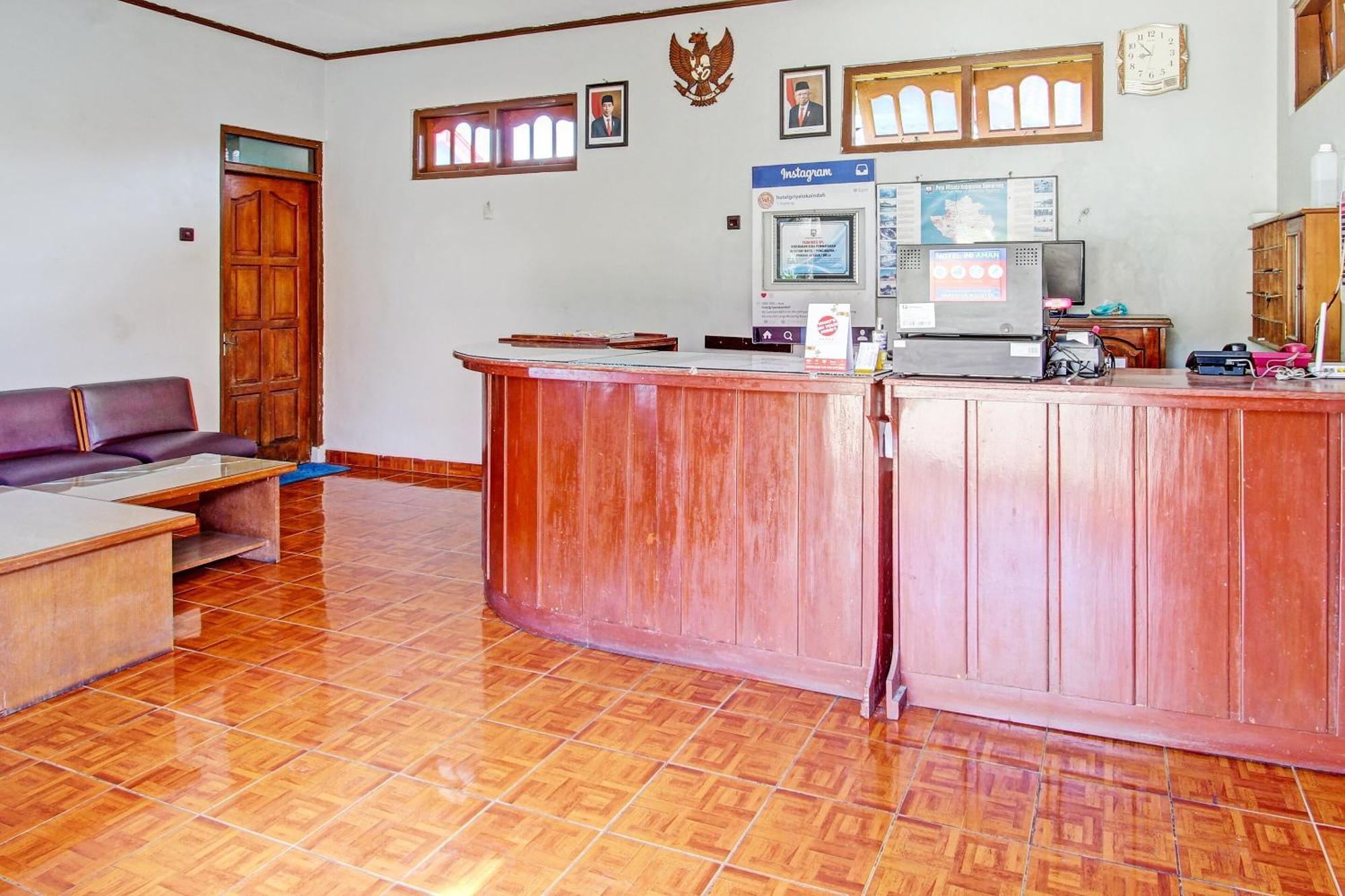 Capital O 91644 Loka Hause Hotel Salatiga Exterior photo