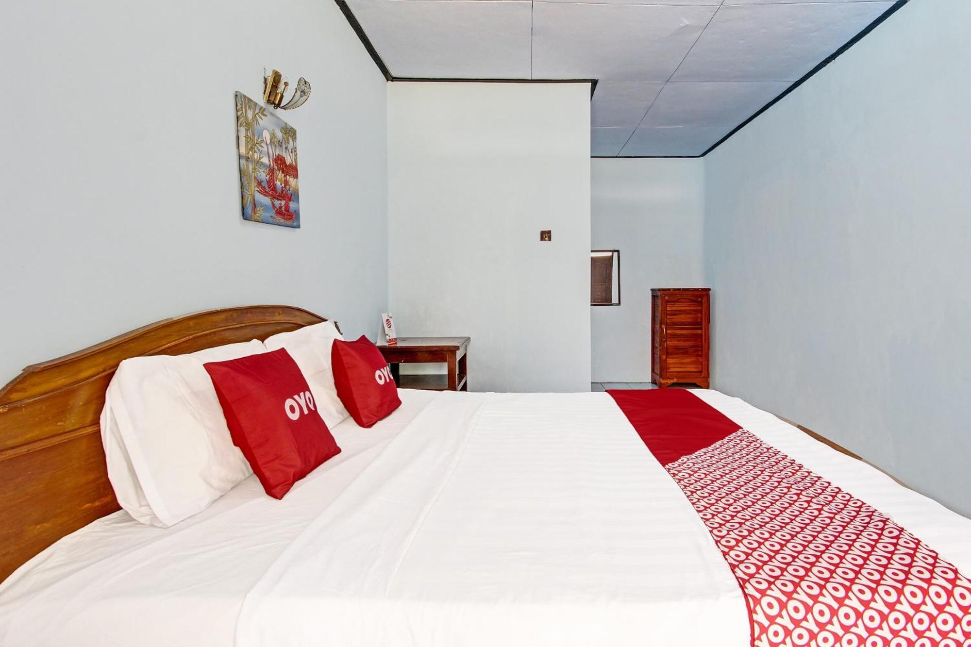 Capital O 91644 Loka Hause Hotel Salatiga Exterior photo