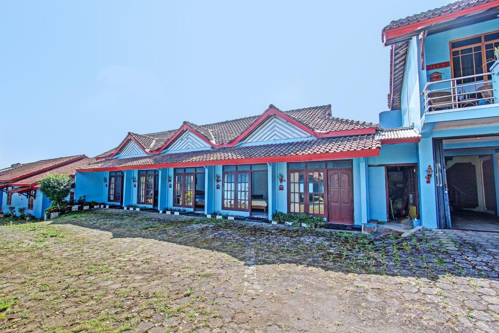 Capital O 91644 Loka Hause Hotel Salatiga Exterior photo